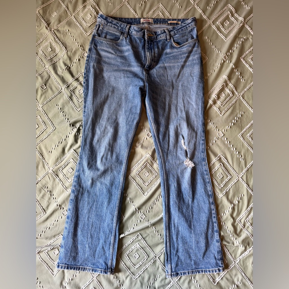 Wrangler Women's Straight-Leg Jeans in Light Blue